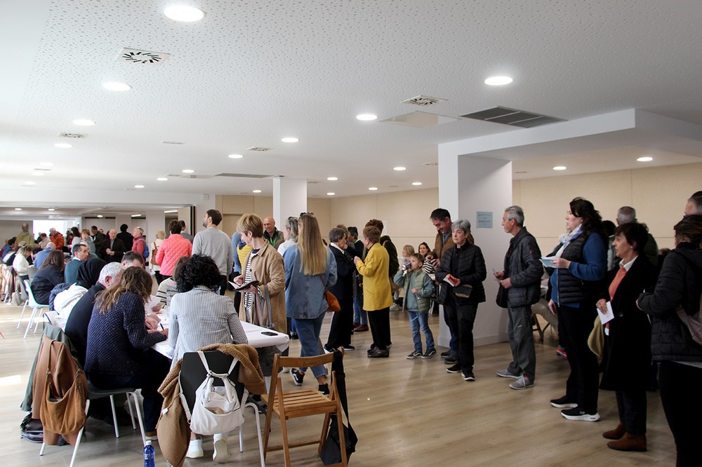 Eusko Legebiltzarrerako Hauteskunde eguna gorabehera handirik gabe hasi da Eibarko hauteslekuetan