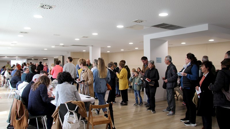 Eusko Legebiltzarrerako Hauteskunde eguna gorabehera handirik gabe hasi da Eibarko hauteslekuetan