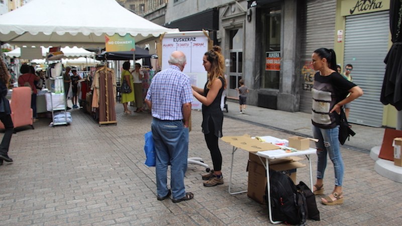Eusleraz Pimeran! udako azokan