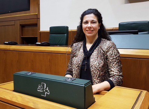 Eva Juezek ordezkatuko du Garbiñe Mendizabal EAJ-PNVren legebiltzar-taldean