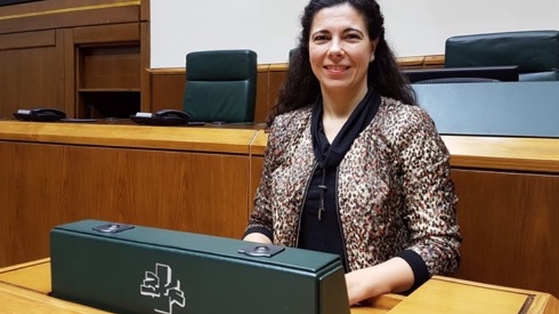Eva Juezek ordezkatuko du Garbiñe Mendizabal EAJ-PNVren legebiltzar-taldean