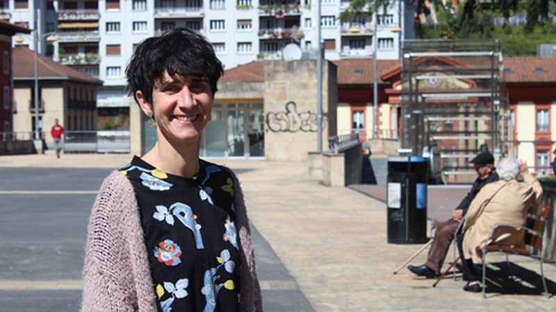 Eva Perez de Albeniz (psikologoa): “Nagusia izatea ez da txarra”