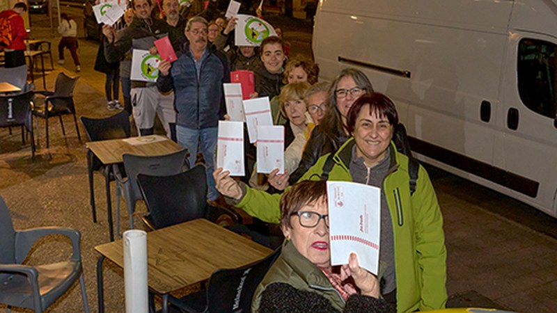 Ez lurperatzen gaituen paseoari-Ekialdea Bai Auzo Elkartekoek beraien kexak bidali dizkiote alkateari