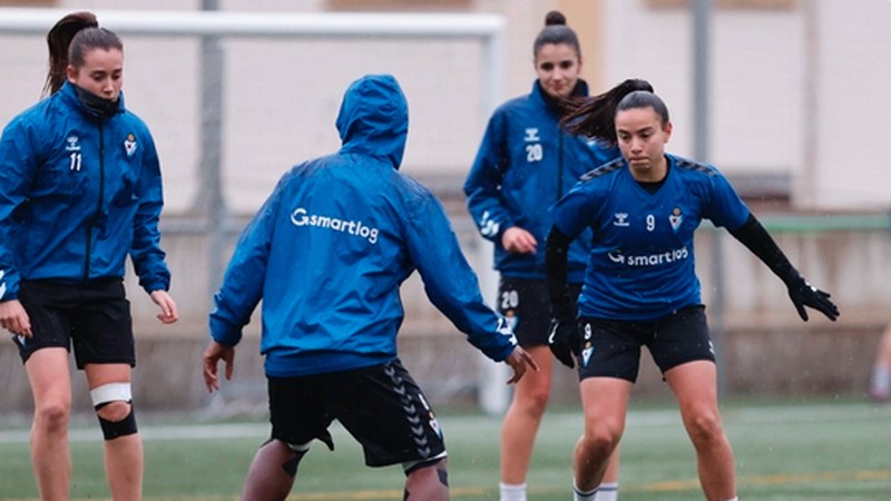 F Ligako SD Eibar gaur hasiko da Levante Badalonaren aurkako partidua prestatzen