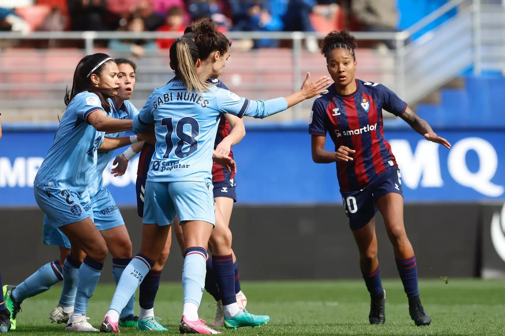 F Ligako SD Eibar taldeak bi asteko atsedena du Levanterekin berdindu eta gero