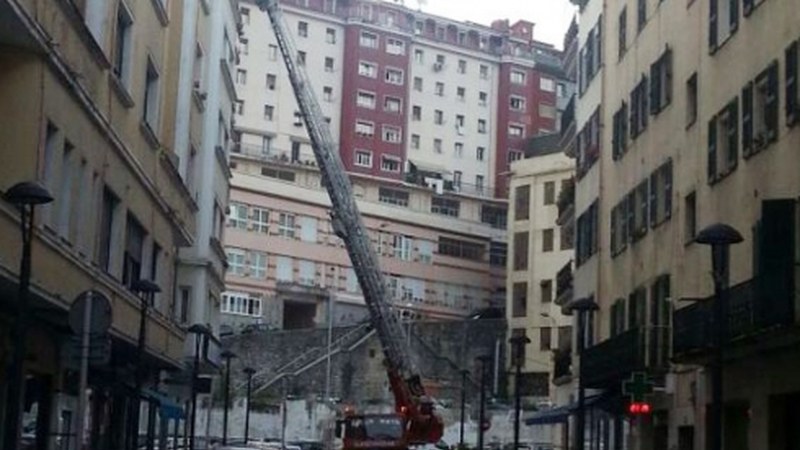 Fatxada zati bat jausi zen bart San Agustinen