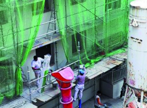 Fatxadak berriztatzeko eta igogailuak jartzeko dirulaguntzak eskatzeko epea zabaldu du Udalak