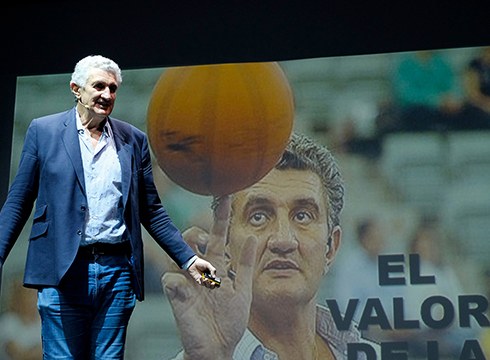 Fernando Romay-ren hitzaldiarekin amaituko da Armeria Eskolako Elkartearen Batzarra