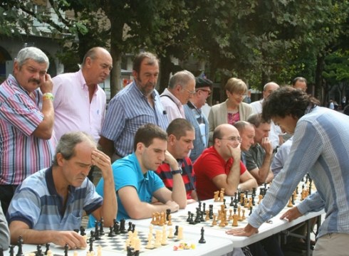 Fibrosi kistikoari eskainitako xake-jardunaldia