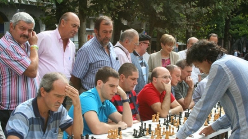 Fibrosi kistikoari eskainitako xake-jardunaldia