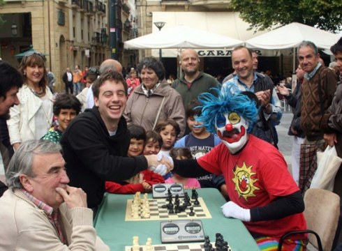 Fibrosi kistikoari xake-mate, bihar goizean Untzagan