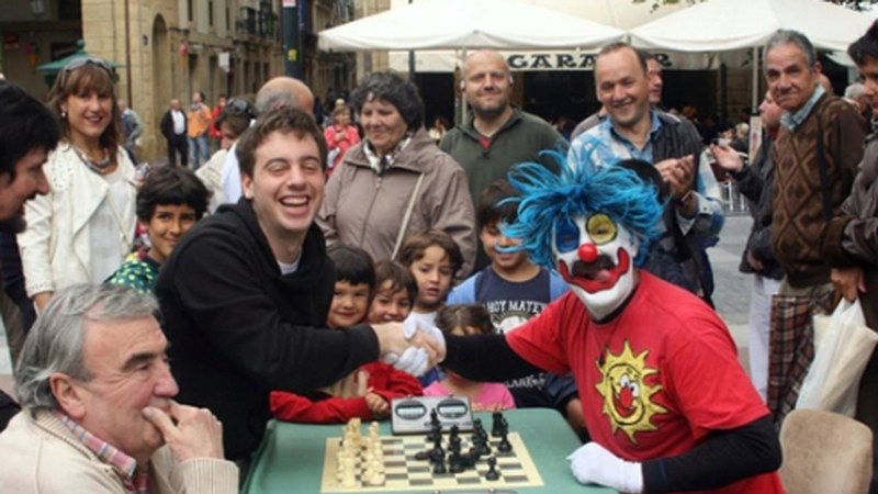 Fibrosi kistikoari xake-mate, bihar goizean Untzagan