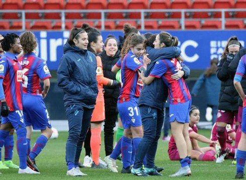 Foball talde nagusiek etxean dituzte partiduak domeka goizean