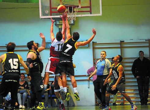 Foballa, eskubaloia, errugbia, saskibaloia, waterpoloa eta xakea kirol karteldegian