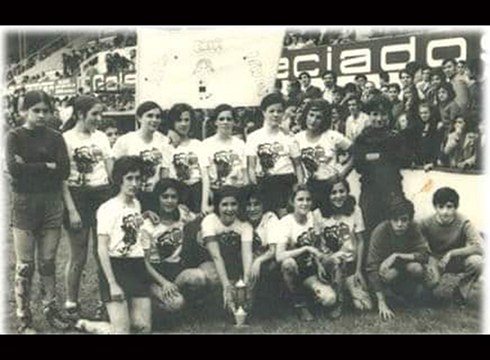 Foballean aritu diren andrei buruzko argazki erakusketa ikus daiteke Untzagan