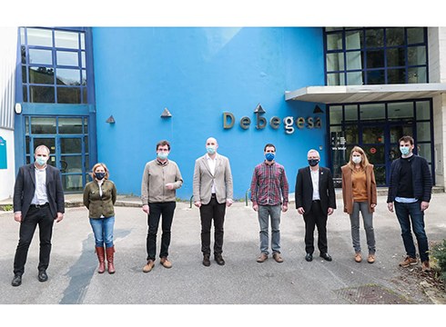 Foru Aldundiak herritarren kooperatiba energetikoak aurkeztu ditu Debegesan