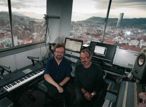 Fran Lasuen, musikaria: "Munduari so egiteko modua eskainiko dugu"