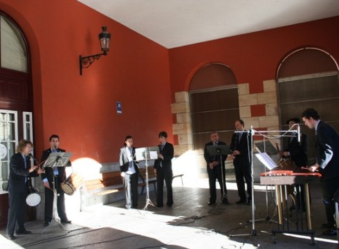 Gabon kontzertu bana eman zuten atzo Usartzako txistulariek eta Sostoak