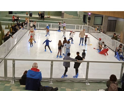 Aurten bai, Gabonetako parkea, izotz-pista eta barrakak izango dituzte etxeko txikienek