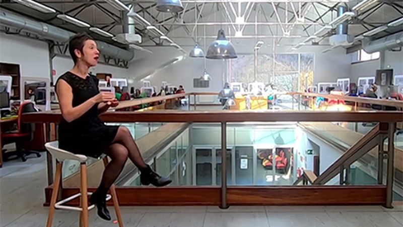 Gainazalei buruz aritu da "Teknopolis" saioan Ana Galarraga zientzia dibulgatzailea