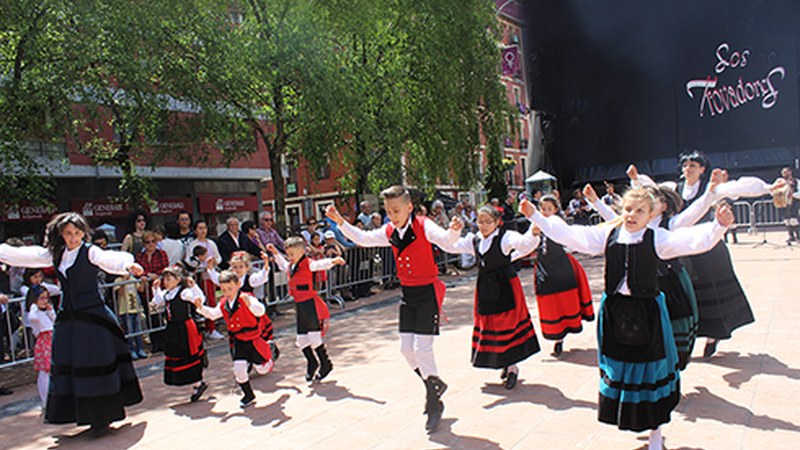 Galiziako Etxeak antolatutako jaiek ederto girotu dute Urkizu asteburuan