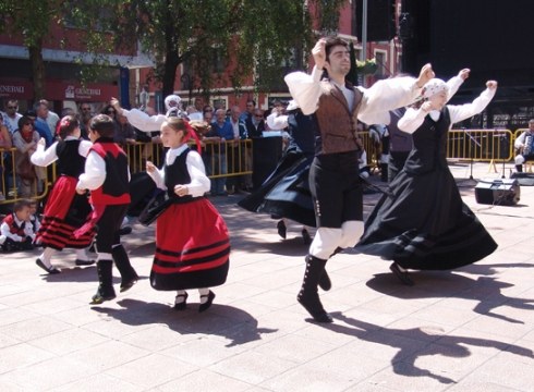 Galiziako jaiek asteburua beteko dute Urkizun