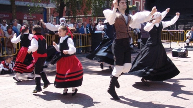 Galiziako jaiek asteburua beteko dute Urkizun