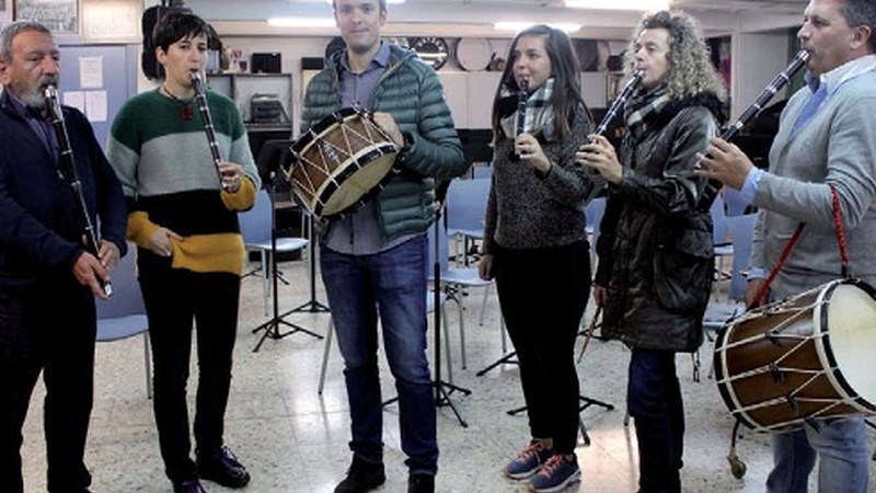 Ganbera kontzertua emango dute txistulariek domeka eguerdian