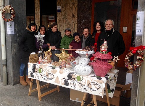 Garagunekoek euren eskulanak saltzeko postua ipiniko dute gaur goizean Untzagan
