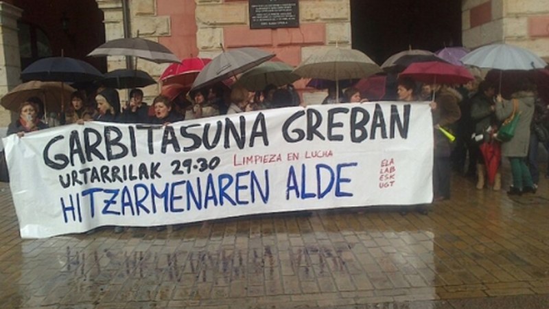 Garbitzaileak hitzarmenaren alde elkarretaratu dira