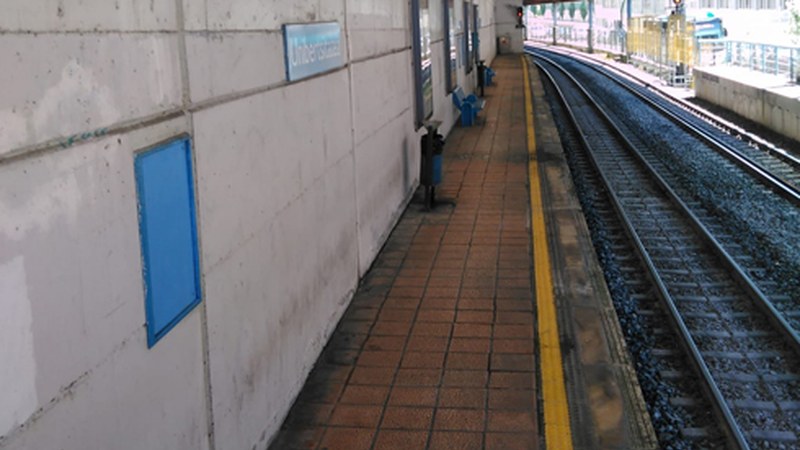 Unibertsitateko tren geltokiko nasak eta eskailerak berrituko ditu Garraio Sailak