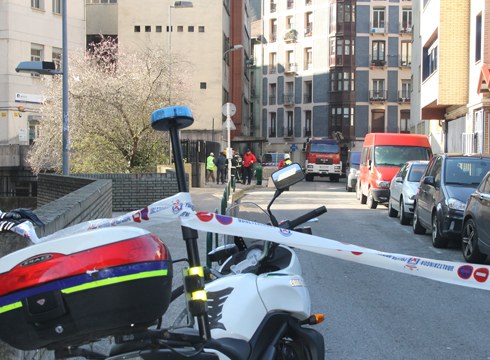 Gas-ihesagatik itxita egon da Bittor Sarasketa kalea