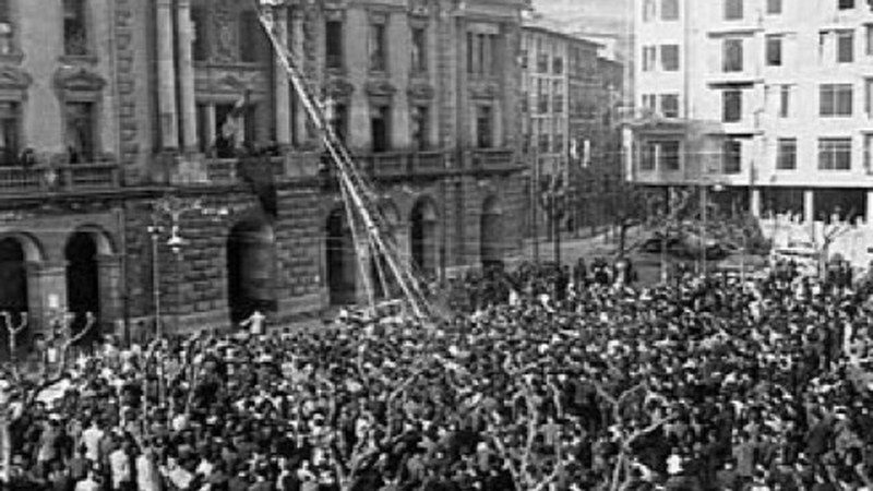Gaur 86 urte II. Errepublika aldarrikatzen lehen herria izan zen Eibar
