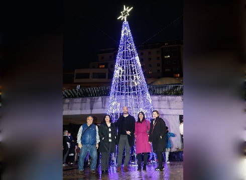 Gaur abiatu da Udalak eta Eibar Merkataritza Gune Irekiak antolatu duten Gabonetako kanpaina