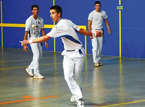 Gaur afizionatuen mailako pilota jaialdia izango da Astelena frontoian 19:00etatik aurrera