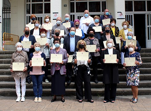 Gaur agurtu dute kurtsoa Debabarreneko Esperientzia Eskolako 16. promozioko ikasleek