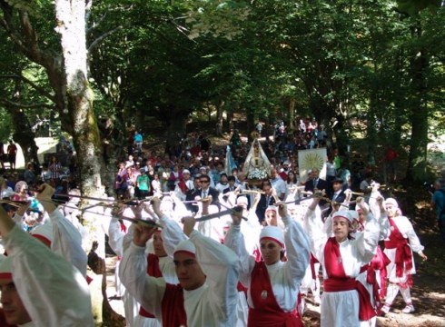 Gaur arratsaldean abiatuko dira Arrateko Amaren jaiak