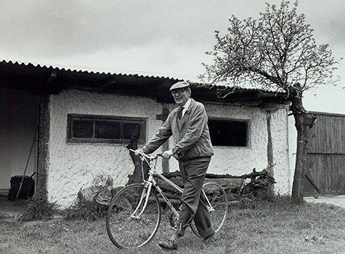 Gaur arratsaldean zabalduko dute Miguel Delibes idazlea gure herriarekin lotzen duen erakusketa Museoan