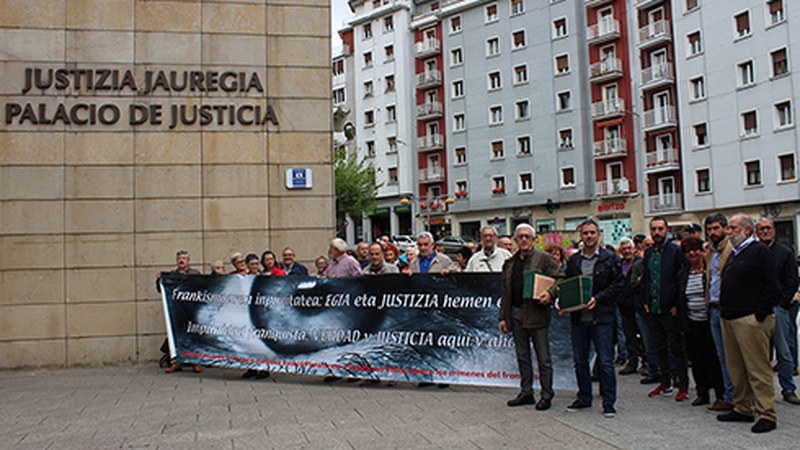 Gaur aurkeztu dute frankismoaren krimenen kontrako kereila kriminala Eibarko epaitegian