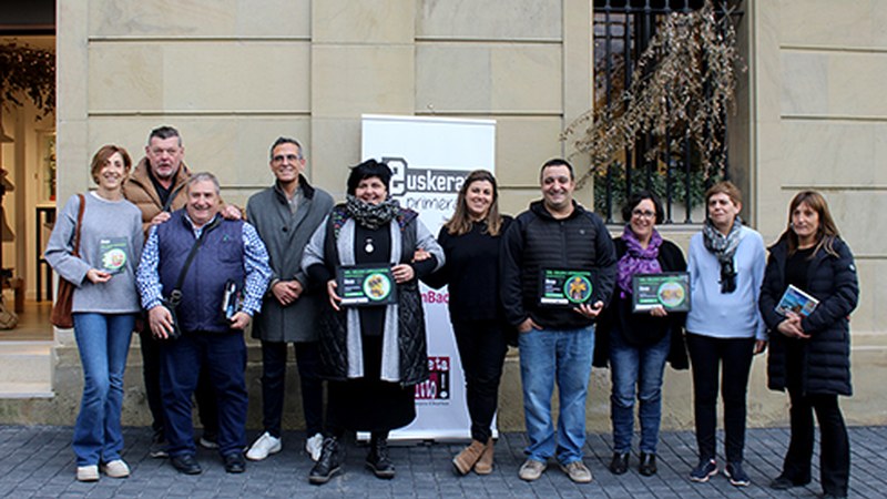 Gaur banatu dira ...eta kitto! Euskara Elkarteak antolatutako Gilda Lehiaketaren sariak