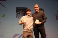 Gaur eguerdian banatu ditu 30. Eibarko Kirol Sariak ...eta kitto! astekariak