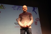 Gaur eguerdian banatu ditu 30. Eibarko Kirol Sariak ...eta kitto! astekariak