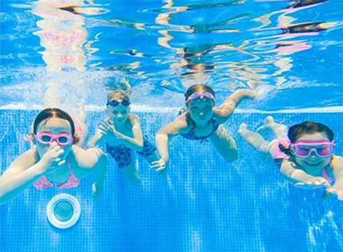 Gaur hasi dituzte 2023-24ko Umeen Igeriketako ikastaroen izen-emateak Eibarko Kirol Patronatoan