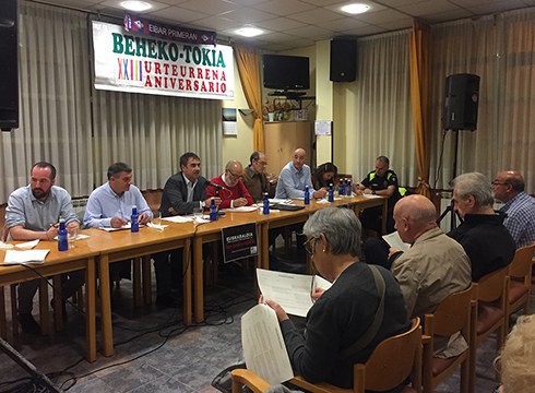 Gaur hasiko dira Udalaren eta herritarren arteko auzo-bilerak, 19:00etan Beheko Tokian