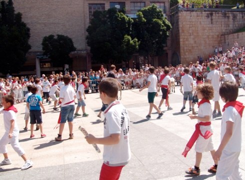 Gaur zabaltzen da izenematea  “Udan jolasean”, “Oporrak afariketan“, “Firin Faran” eta “Umiak Firin Faran” udalekuetan