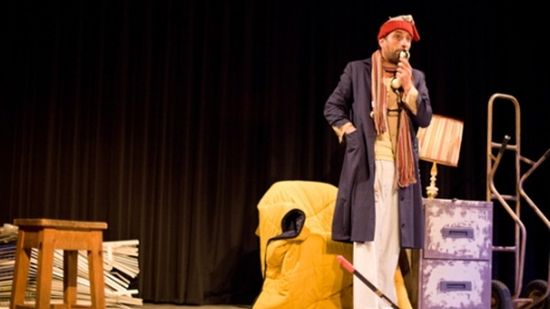 Gaur iluntzean antzezlana taularatuko du Kolektibo Monstrenkok gaztetxean