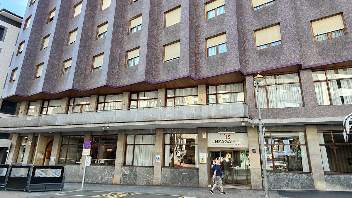 Gaur itxiko ditu bere ateak Unzaga Plaza hotelak behin betiko Gaur itxiko ditu bere ateak Unzaga Plaza hotelak behin betiko