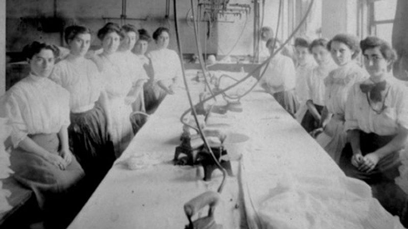 Gaur itxiko dute Topalekuan Martxoaren 8ari eskainitako erakusketa