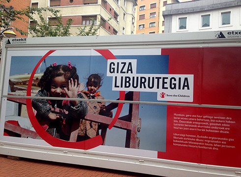 Gaur zabalduko dute herririk herri dabilen "Giza Liburutegia", anbulatorio pareko parkean