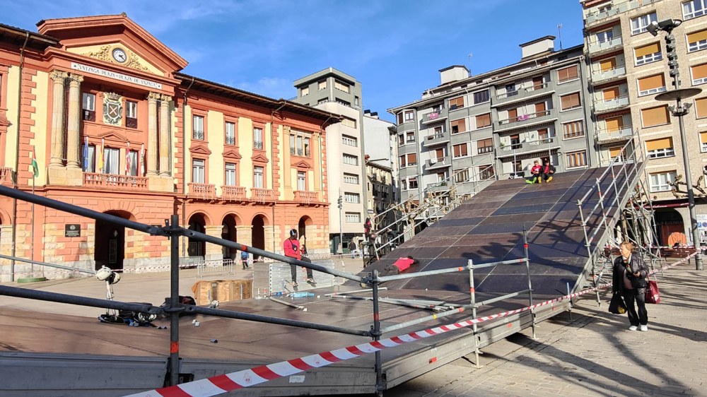 Gaur zabalduko dute Untzagako txirrista erraldoia